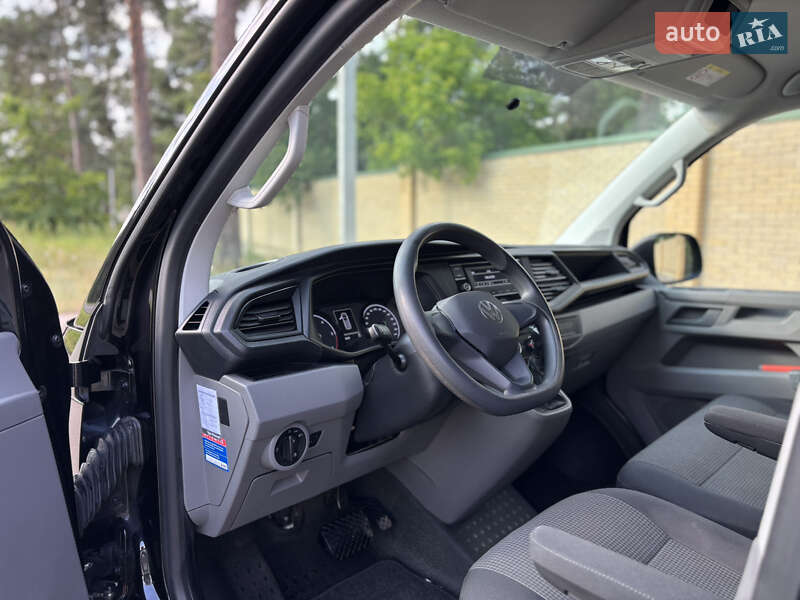 Грузопассажирский фургон Volkswagen Transporter 2021 в Киеве