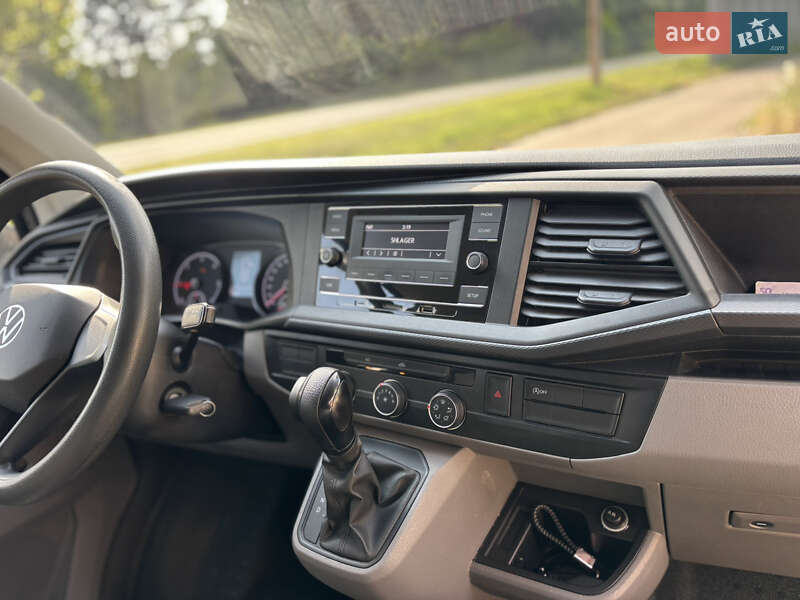 Грузопассажирский фургон Volkswagen Transporter 2021 в Киеве