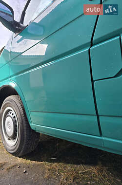 Грузопассажирский фургон Volkswagen Transporter 2000 в 