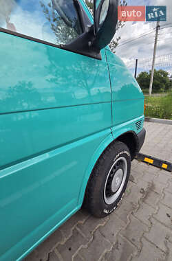 Грузопассажирский фургон Volkswagen Transporter 2000 в 