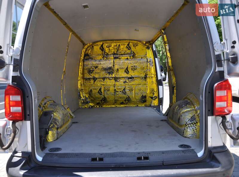 Грузовой фургон Volkswagen Transporter 2015 в Одессе