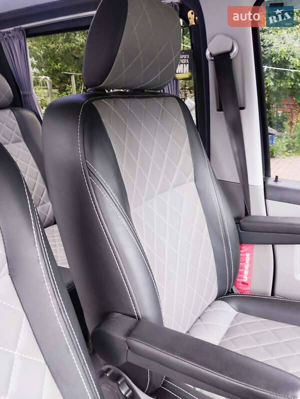 Минивэн Volkswagen Transporter 2014 в Коростене