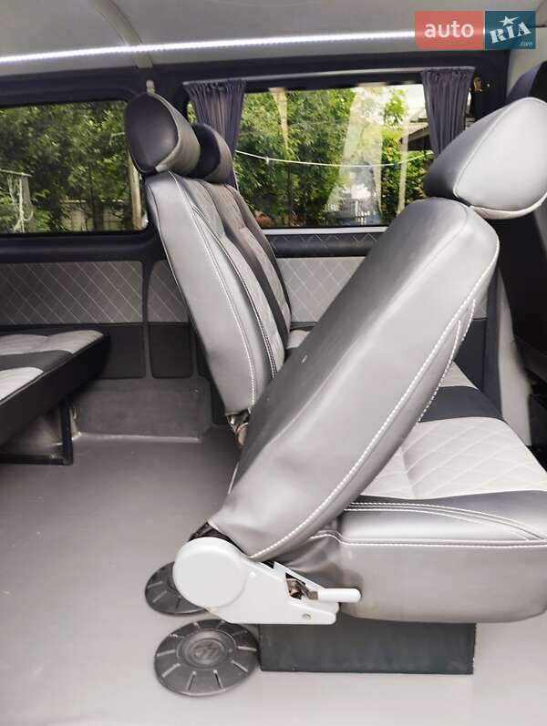 Минивэн Volkswagen Transporter 2014 в Коростене