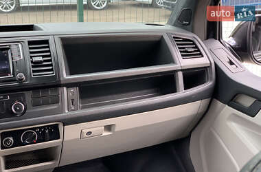 Минивэн Volkswagen Transporter 2017 в 