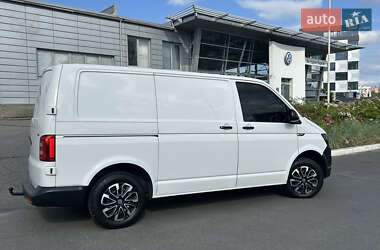 Минивэн Volkswagen Transporter 2017 в 