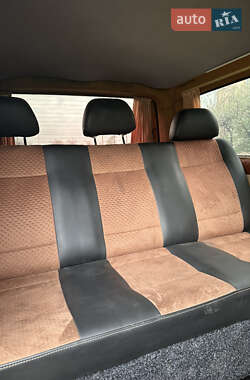 Минивэн Volkswagen Transporter 2011 в 