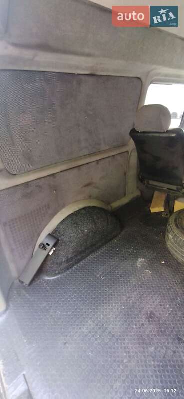 Минивэн Volkswagen Transporter 2005 в Виннице