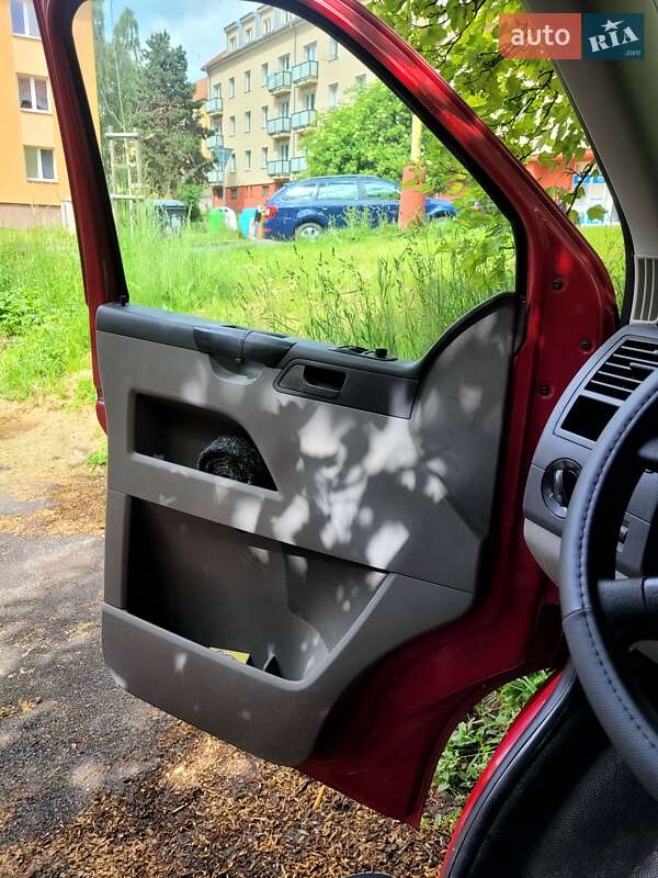 Мінівен Volkswagen Transporter 2005 в Богдані