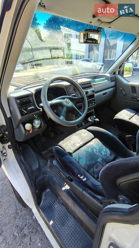 Микроавтобус Volkswagen Transporter 2002 в Николаеве