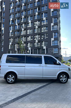 Минивэн Volkswagen Transporter 2009 в 