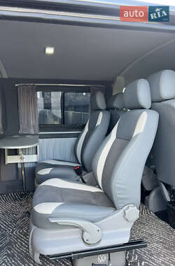 Минивэн Volkswagen Transporter 2009 в 