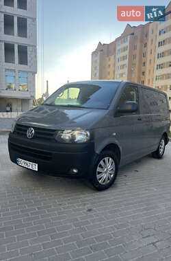 Вантажний фургон Volkswagen Transporter 2014 в Тернополі