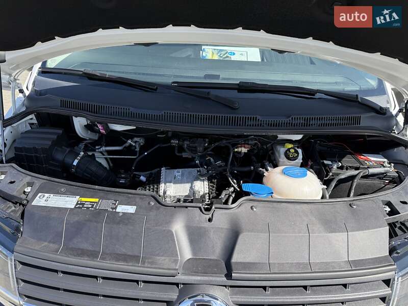 Минивэн Volkswagen Transporter 2020 в Луцке