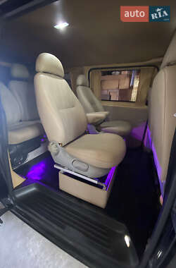 Минивэн Volkswagen Transporter 2006 в 