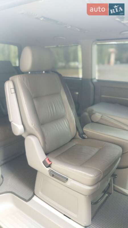 Минивэн Volkswagen Transporter 2004 в Ивано-Франковске