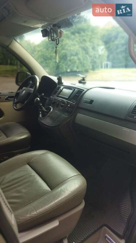 Минивэн Volkswagen Transporter 2004 в Ивано-Франковске