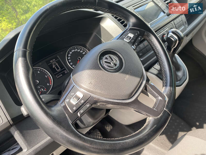 Минивэн Volkswagen Transporter 2018 в Дубно