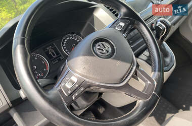 Минивэн Volkswagen Transporter 2018 в 