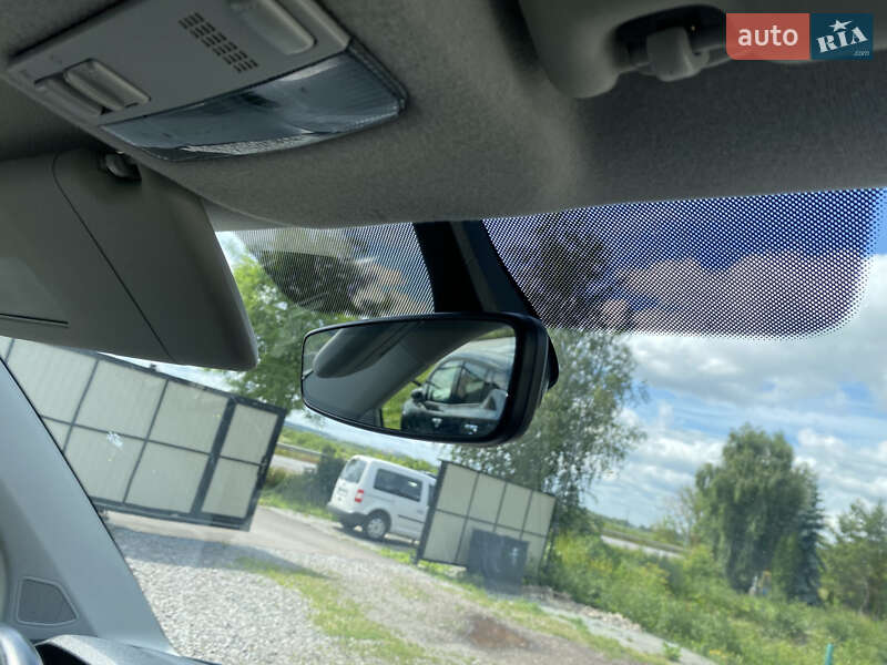 Минивэн Volkswagen Transporter 2018 в Дубно