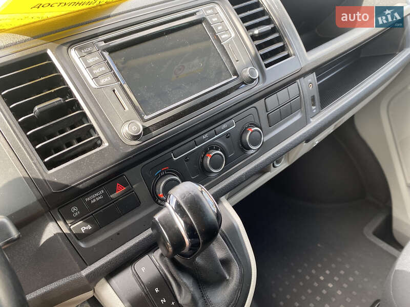 Минивэн Volkswagen Transporter 2018 в Дубно