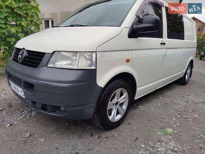 Грузовой фургон Volkswagen Transporter 2003 в Полтаве