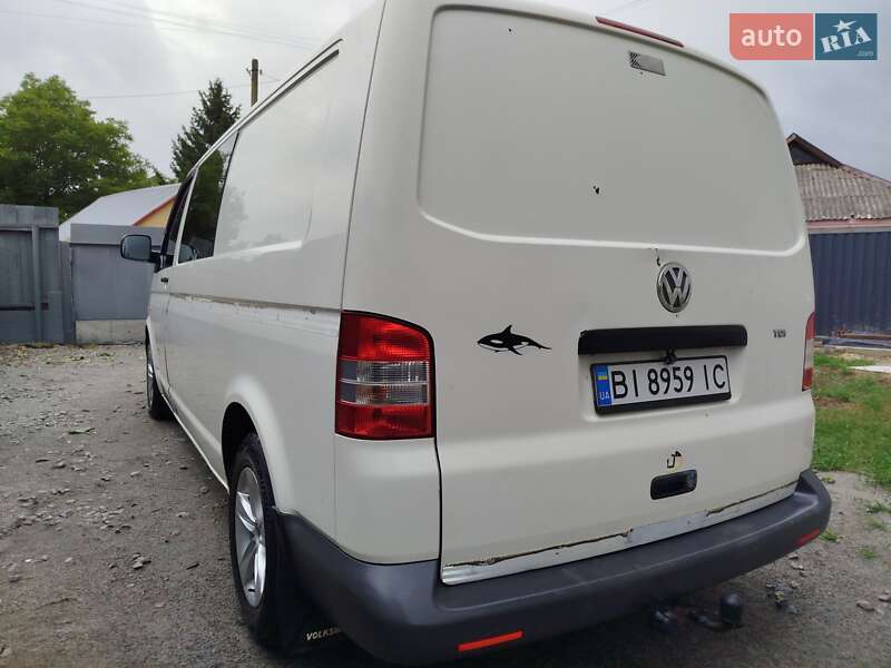 Грузовой фургон Volkswagen Transporter 2003 в Полтаве