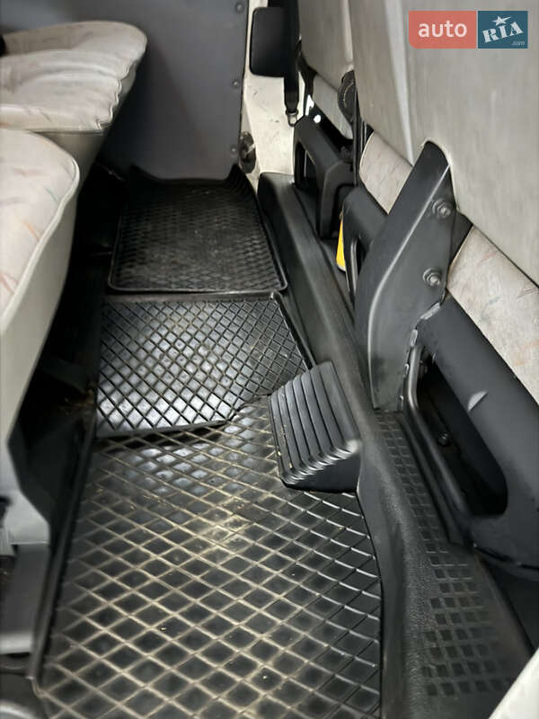 Минивэн Volkswagen Transporter 2000 в Львове