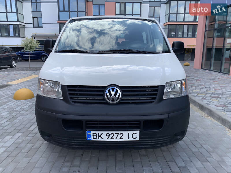 Мінівен Volkswagen Transporter 2005 в Луцьку