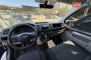 Минивэн Volkswagen Transporter 2018 в 
