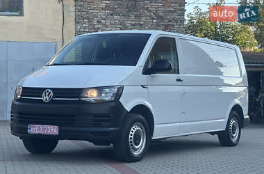 Вантажний фургон Volkswagen Transporter 2017 в Дубні