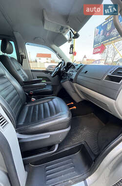 Минивэн Volkswagen Transporter 2012 в 