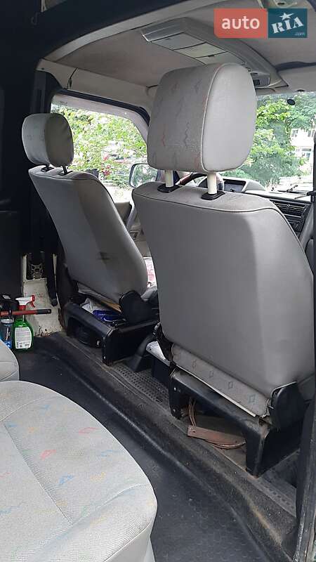 Минивэн Volkswagen Transporter 1998 в Киеве
