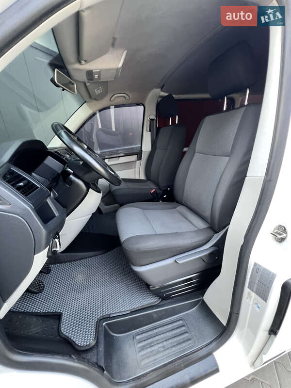 Грузовой фургон Volkswagen Transporter 2017 в Киеве