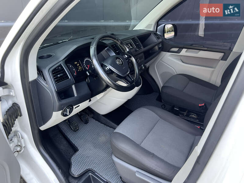 Грузовой фургон Volkswagen Transporter 2017 в Киеве