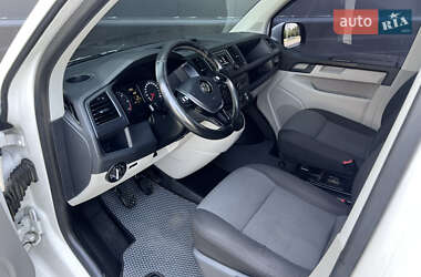 Грузовой фургон Volkswagen Transporter 2017 в 