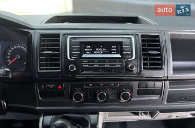 Грузовой фургон Volkswagen Transporter 2017 в 