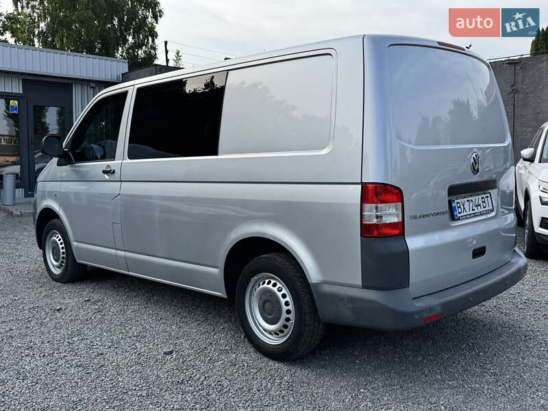 Вантажопасажирський фургон Volkswagen Transporter 2011 в Хмельницькому