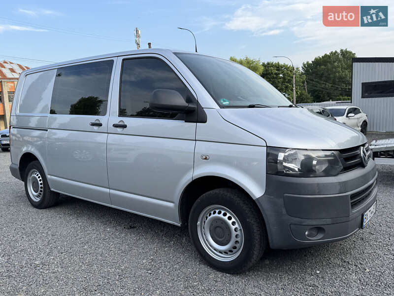Вантажопасажирський фургон Volkswagen Transporter 2011 в Хмельницькому