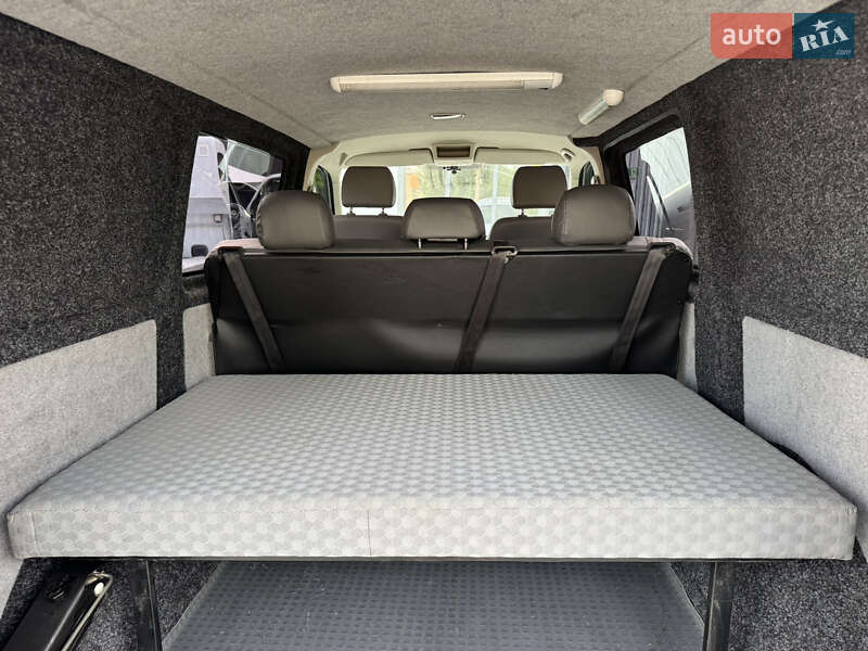 Вантажопасажирський фургон Volkswagen Transporter 2011 в Хмельницькому