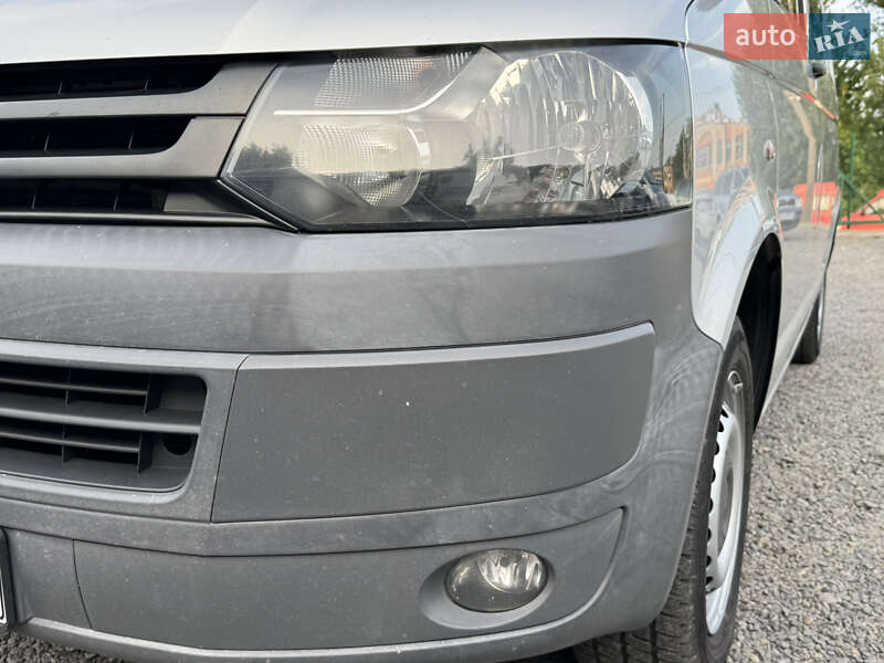 Вантажопасажирський фургон Volkswagen Transporter 2011 в Хмельницькому