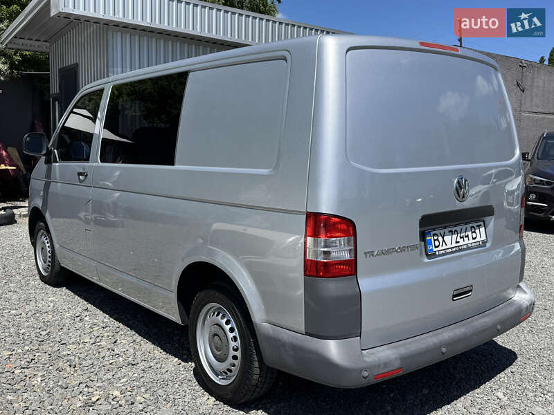 Вантажопасажирський фургон Volkswagen Transporter 2011 в Хмельницькому