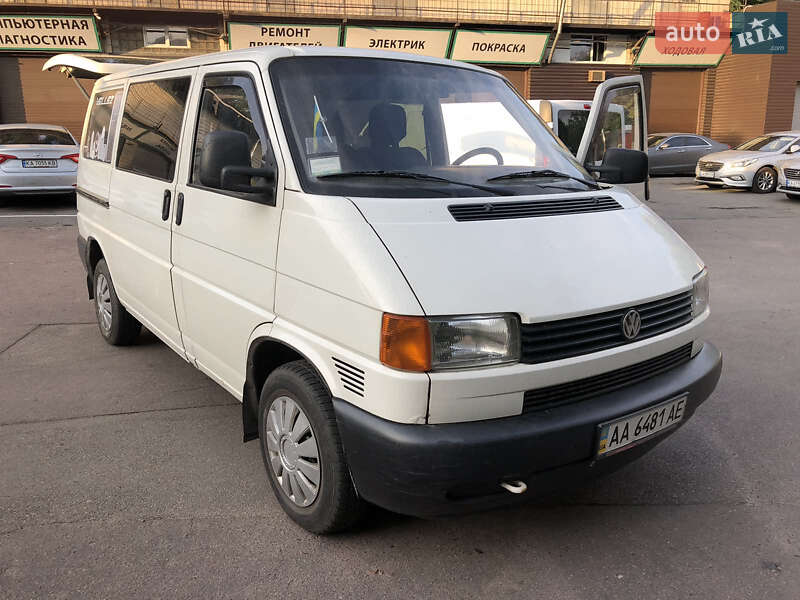 Минивэн Volkswagen Transporter 2001 в Киеве