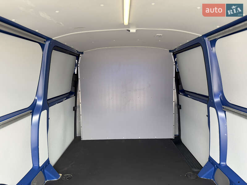 Грузовой фургон Volkswagen Transporter 2021 в Дубно