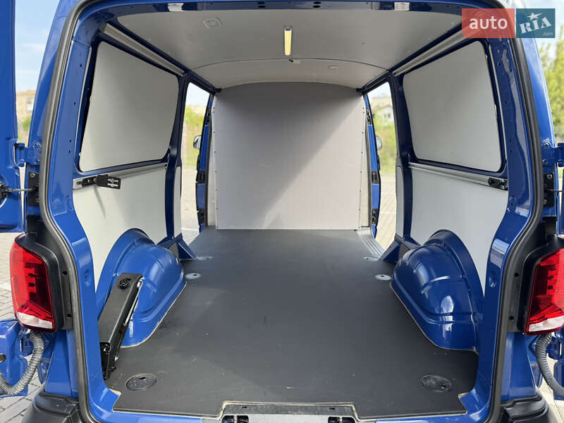 Грузовой фургон Volkswagen Transporter 2021 в Дубно
