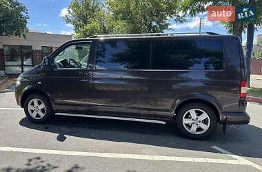 Грузопассажирский фургон Volkswagen Transporter 2011 в Ирпене