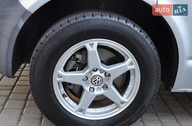 Минивэн Volkswagen Transporter 2010 в 
