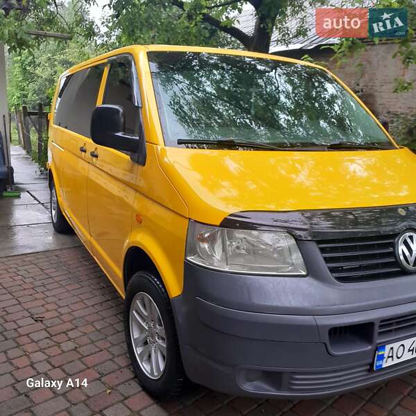 Минивэн Volkswagen Transporter 2007 в Виноградове