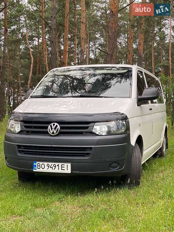 Минивэн Volkswagen Transporter 2015 в Седлище