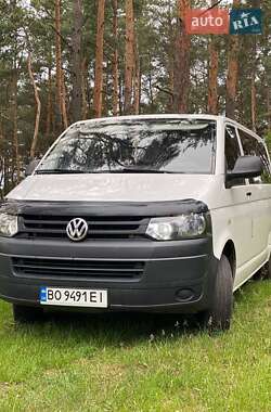 Минивэн Volkswagen Transporter 2015 в 