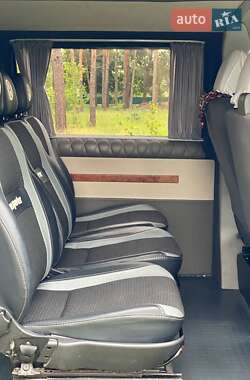 Минивэн Volkswagen Transporter 2015 в 